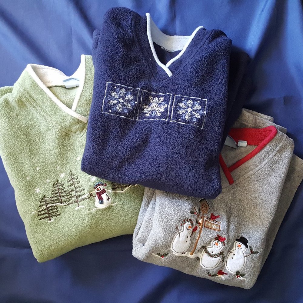 Christmas Fleece LS tops LOT 3 Blue Snowflake Grey Snowpeople Green Snowperson